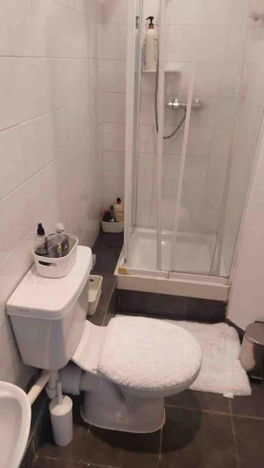 Private Guest Rooms In Tooting Londra Esterno foto